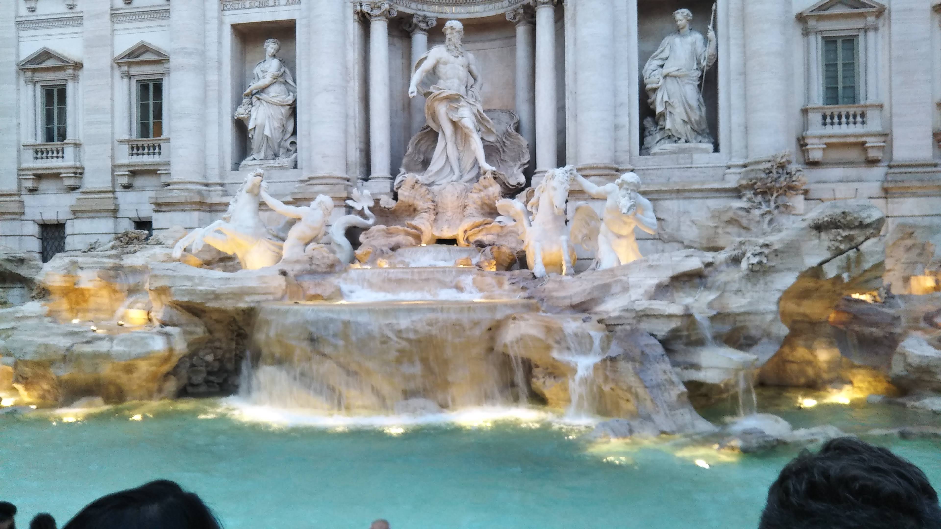 イタリア